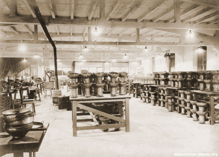 Usine de Crosne - Eclairage Rationnel, Le montage, source inconnue.